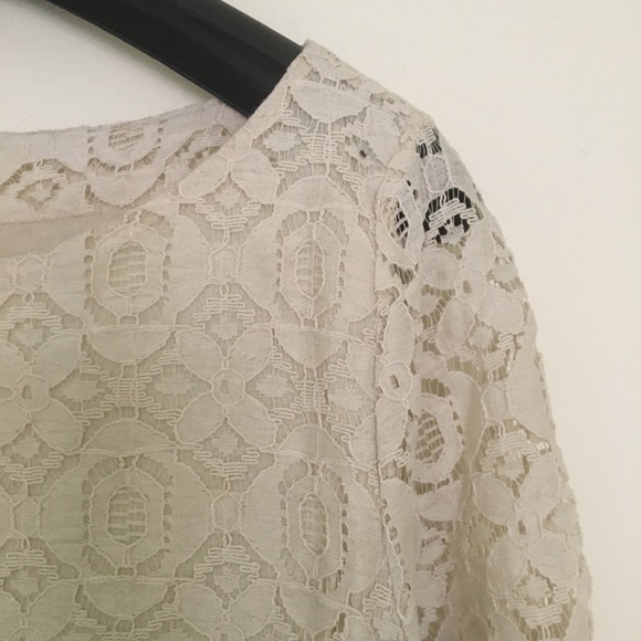 Lace Half-Sleeved Top - Picture 5 of 5